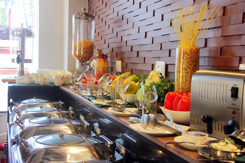 Ethnotel, Kolkata Airport Eksteriør bilde